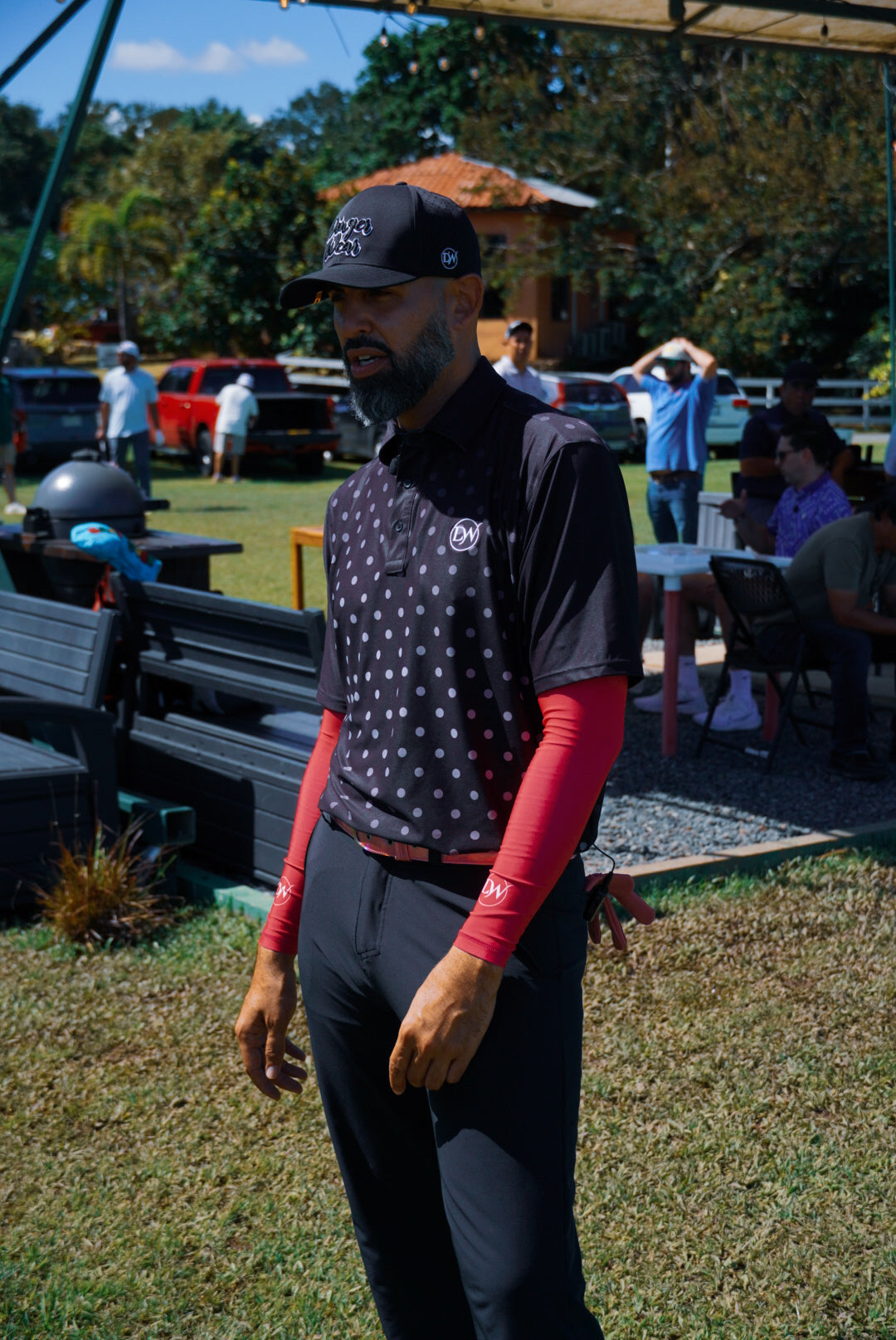 Polo Negra w/ Puntos Blancos